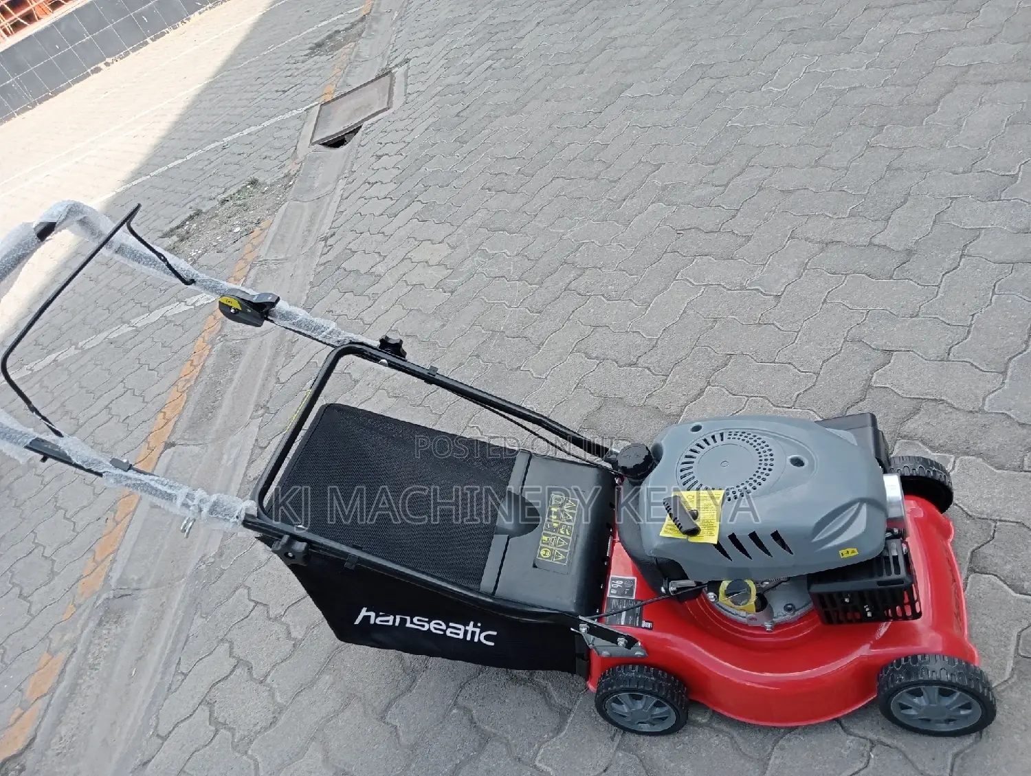 Henseatic Lawn Mower - In Stock