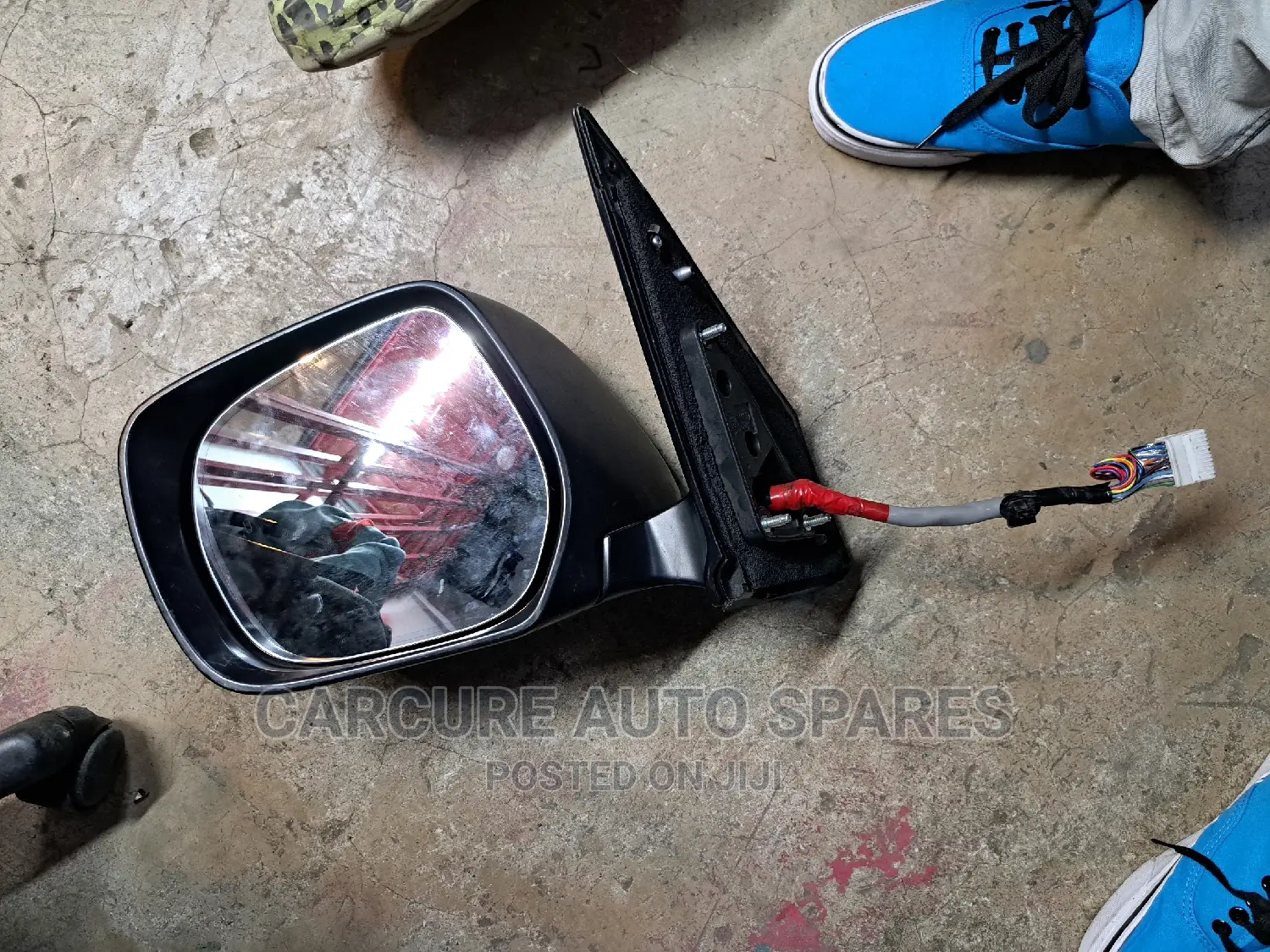 Lexus LX 570 Side Mirror With Camera and Sensor