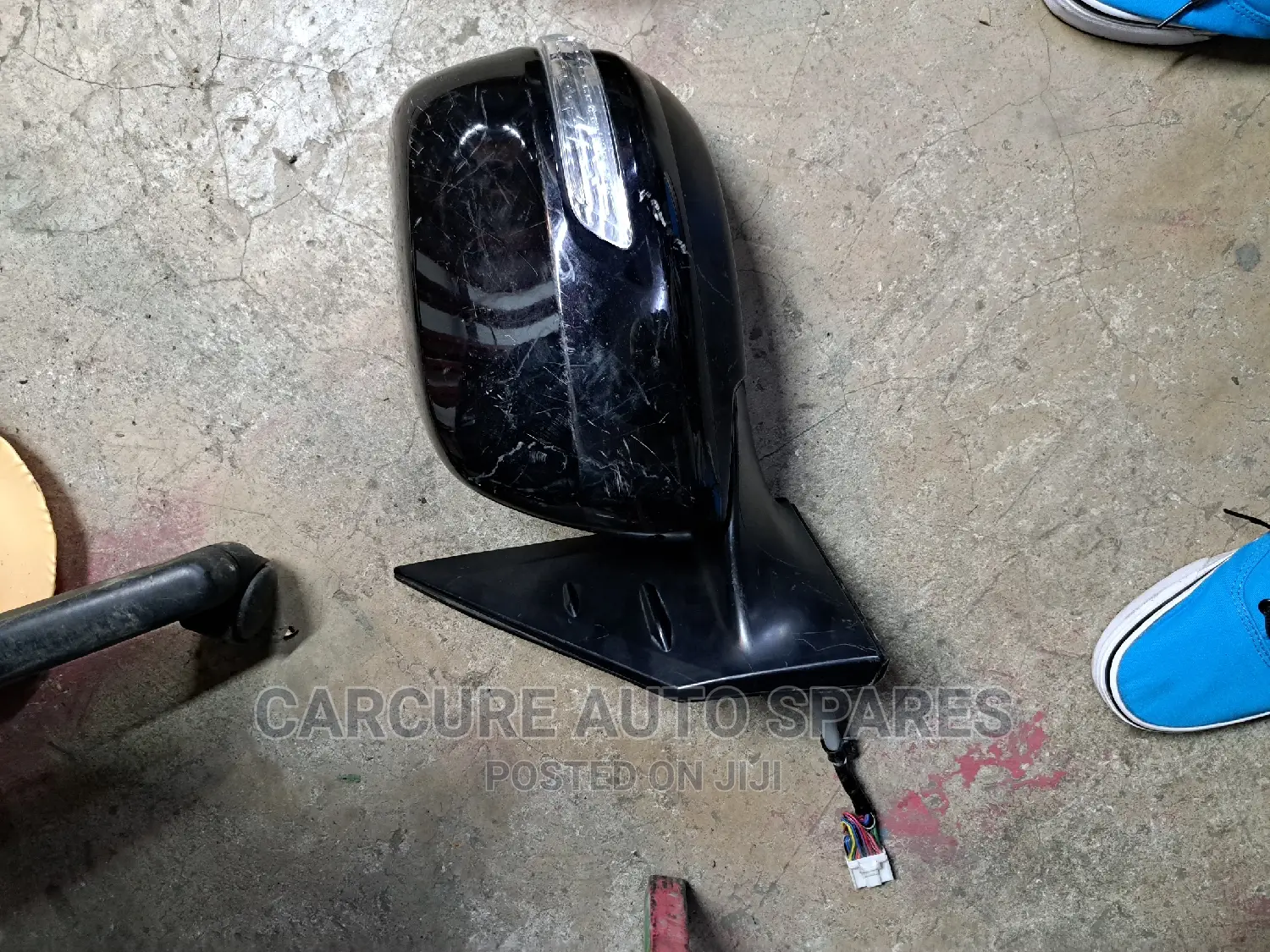 Lexus LX 570 Side Mirror With Camera and Sensor