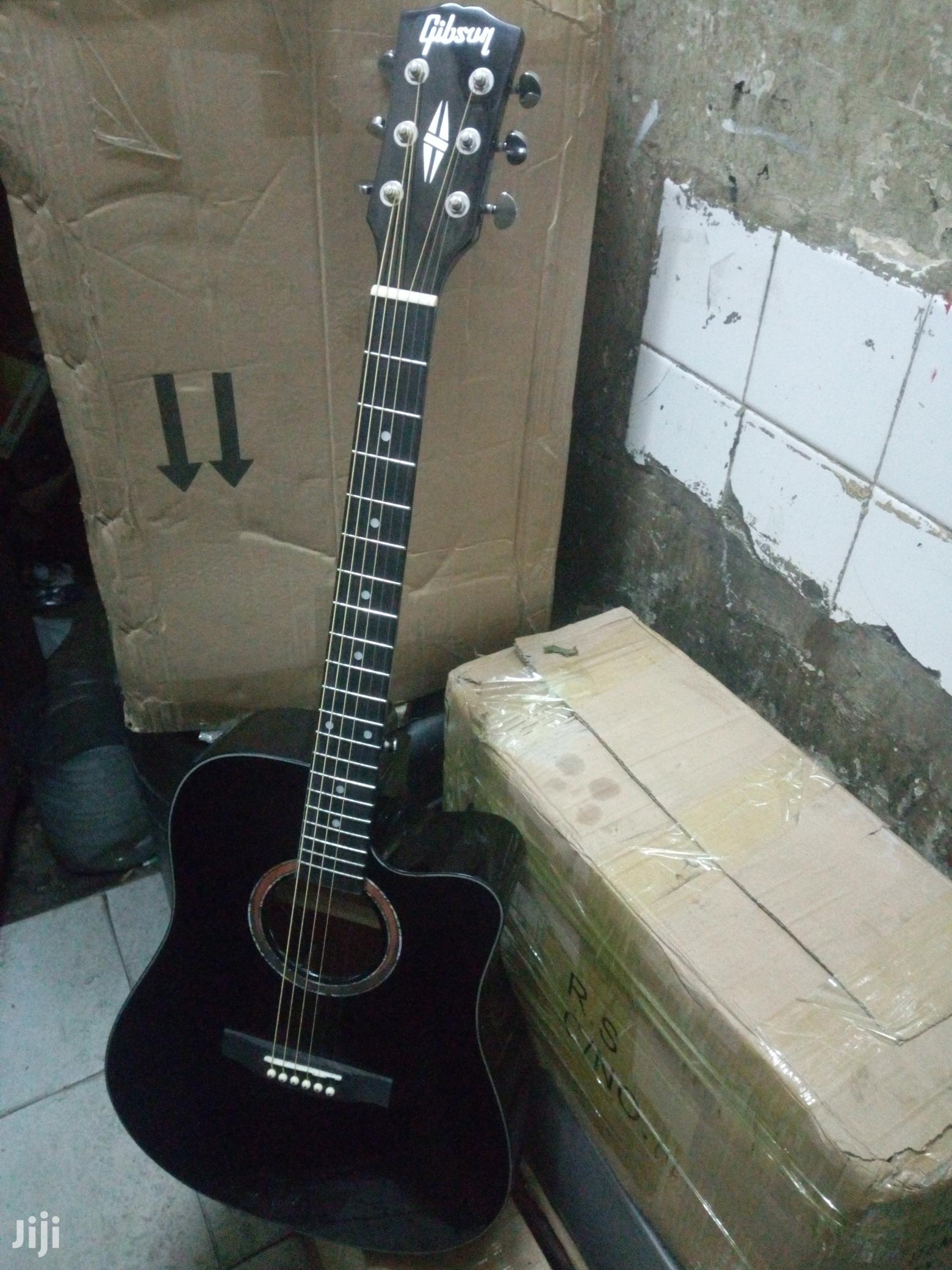 Gibsony Semi Acoustic Guitar