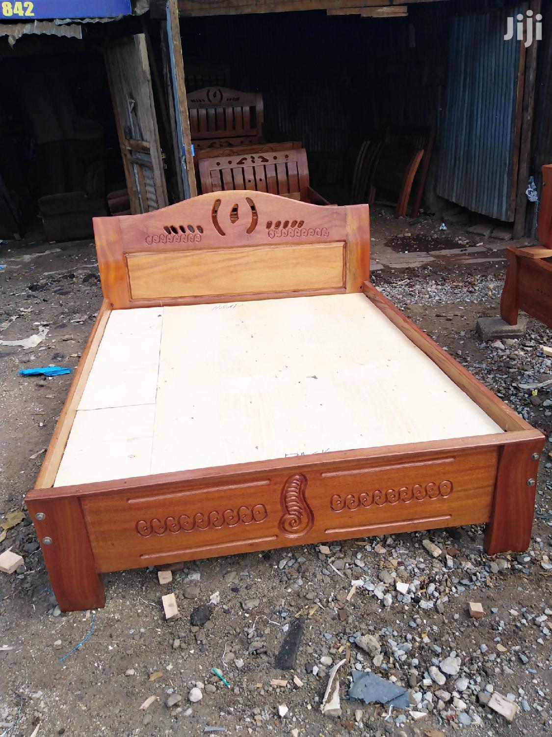 Mahogany Bed 5*6 Feets