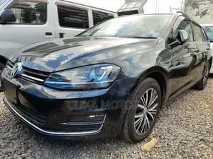 2016 Black Volkswagen Touran: Perfect for Daily Commute
