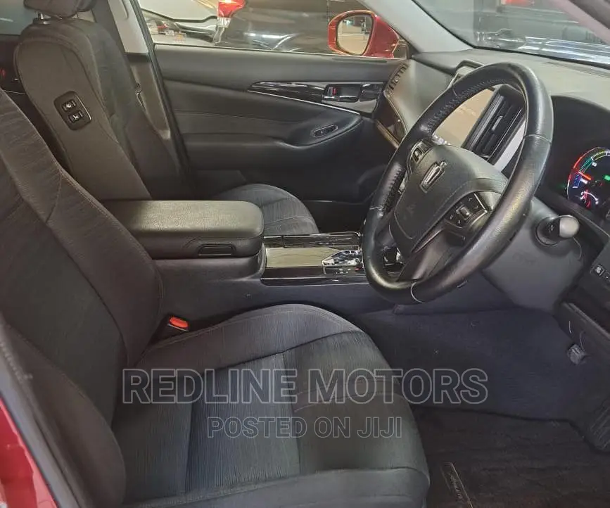 Toyota Crown 2016 Red