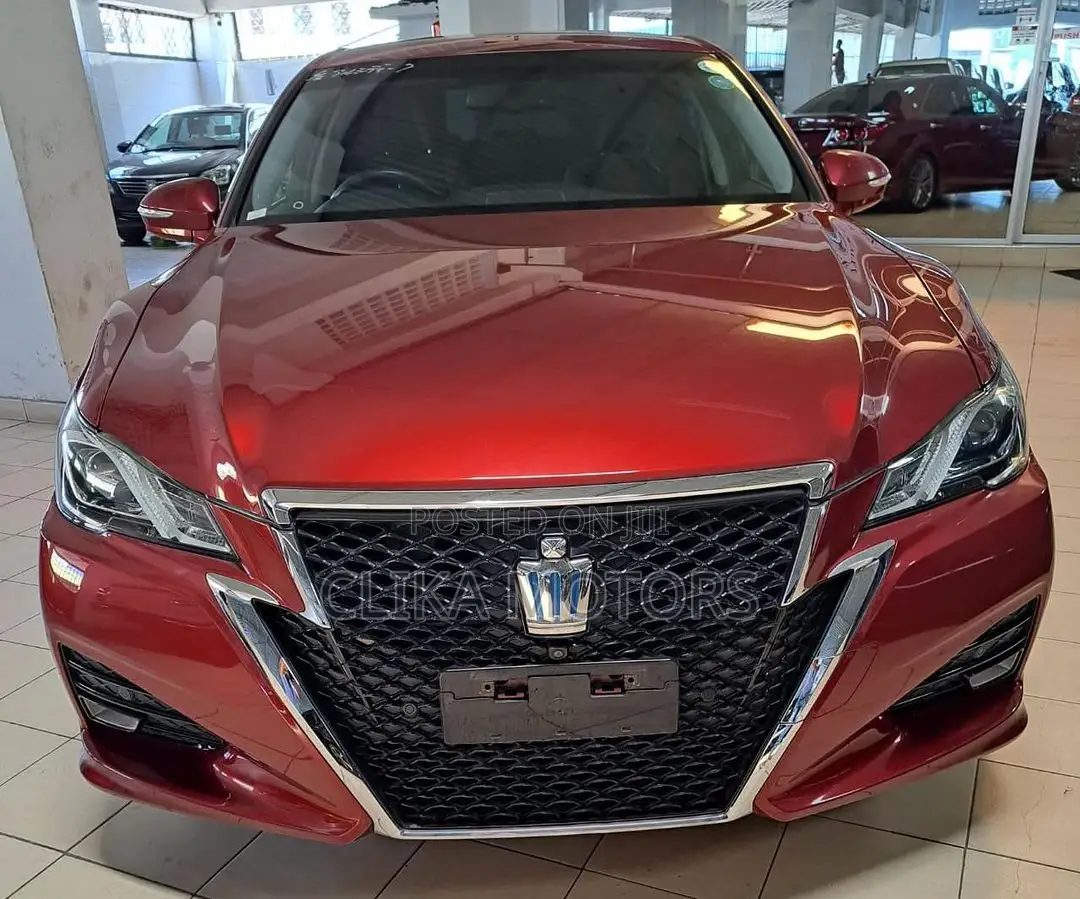 Toyota Crown 2016 Red