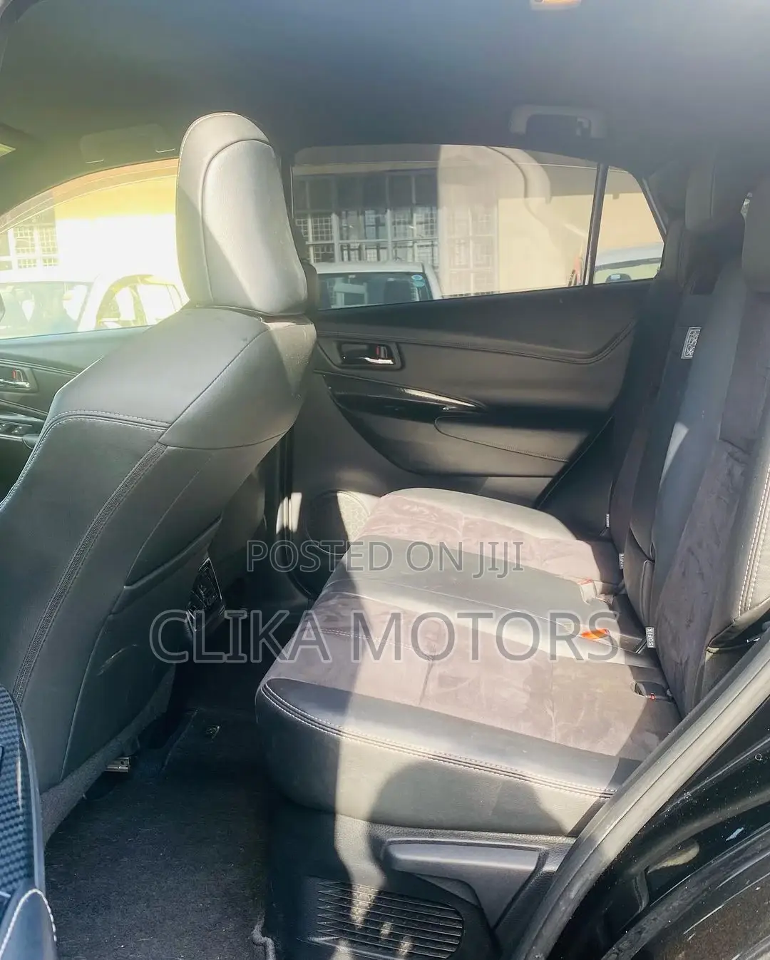 Toyota Harrier 2.0 4WD 2016 Black