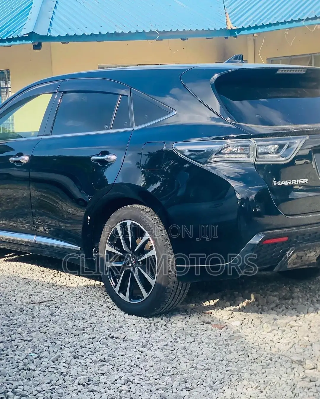 Toyota Harrier 2.0 4WD 2016 Black
