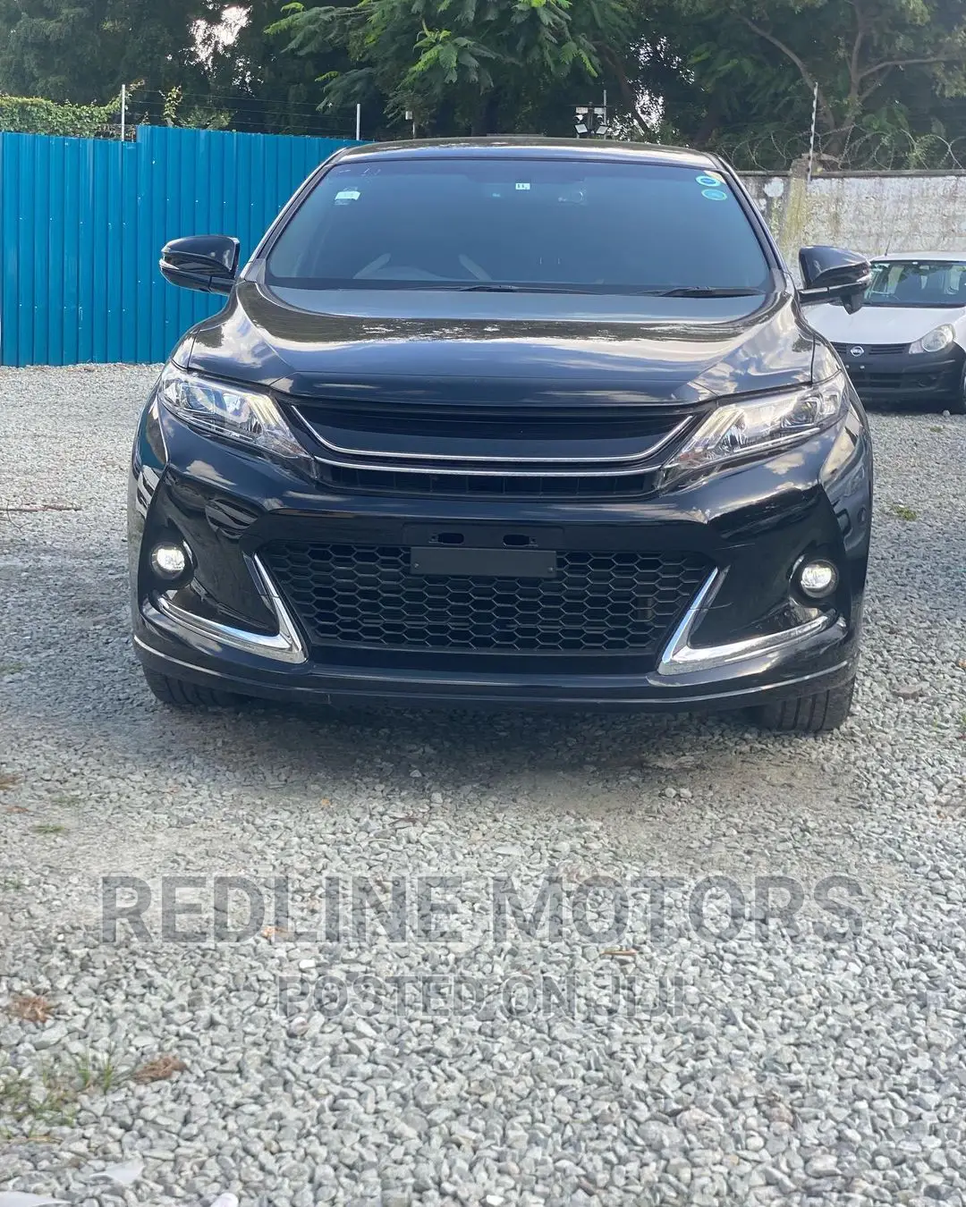Toyota Harrier 2.0 4WD 2016 Black