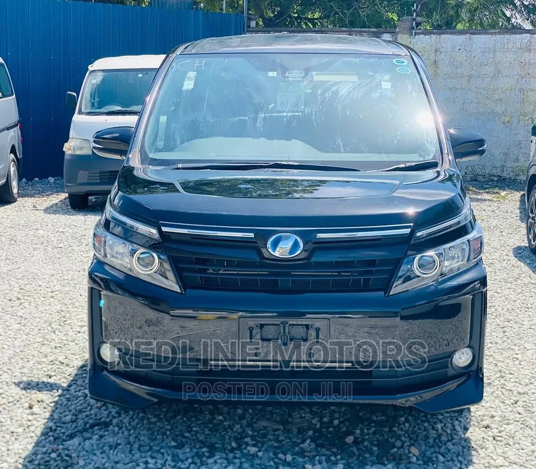 Toyota Voxy 2017 Black