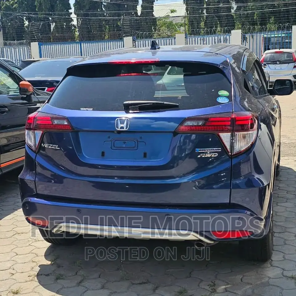 Honda Vezel 1.5 Hybrid 2WD 2016 Red