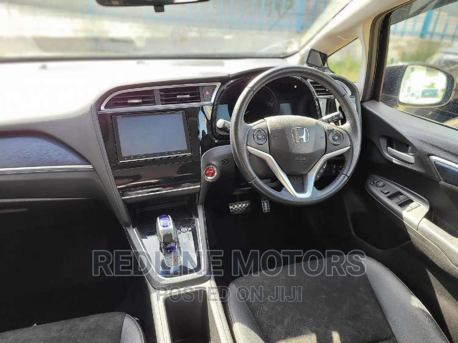 Honda Shuttle 1.5 Hybrid 4WD 2016 Black