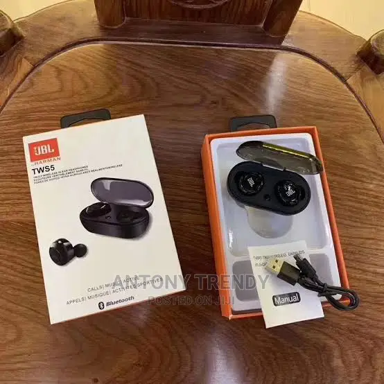 JBL Mini Earohones Tsw4. High Quality