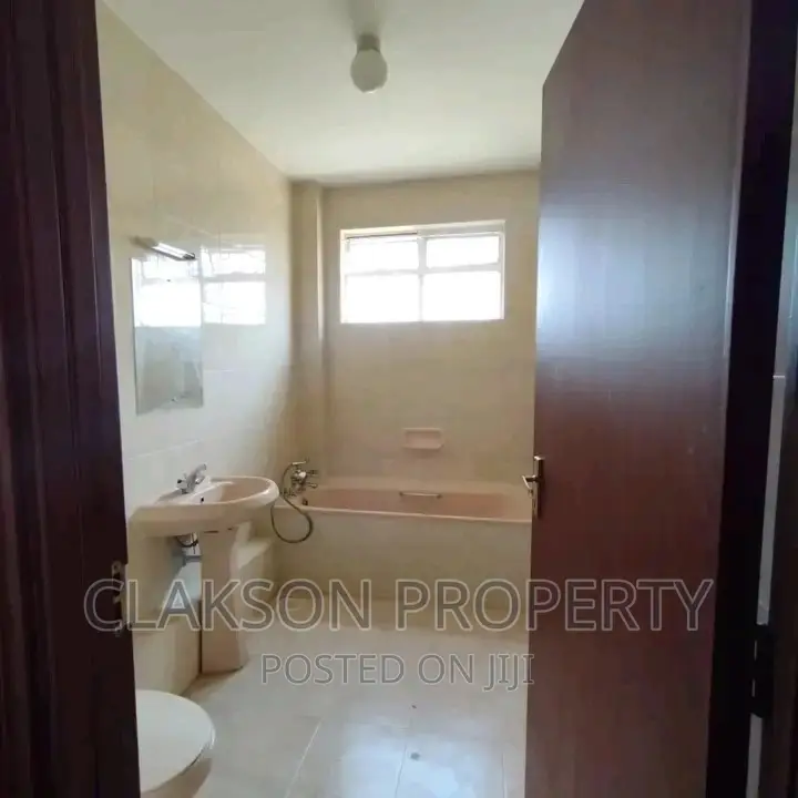 3bdrm Apartment in Ngongroad Near, Kilimani for rent