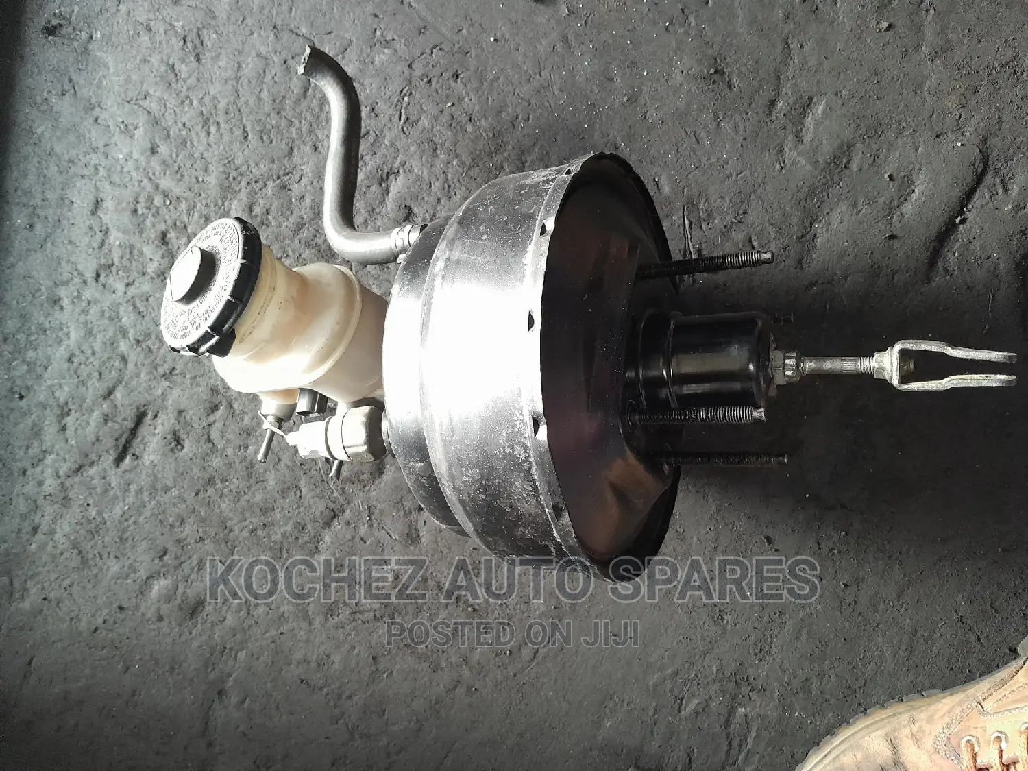 Isuzu Dmax Old Model Brake Booster and Master Cylinder