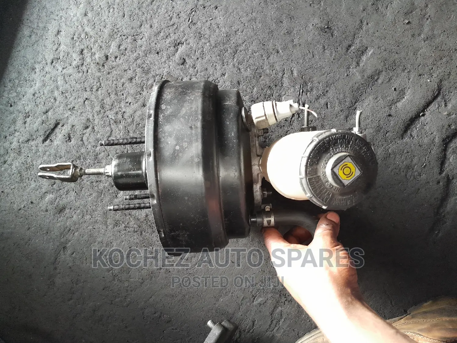 Isuzu Dmax Old Model Brake Booster and Master Cylinder