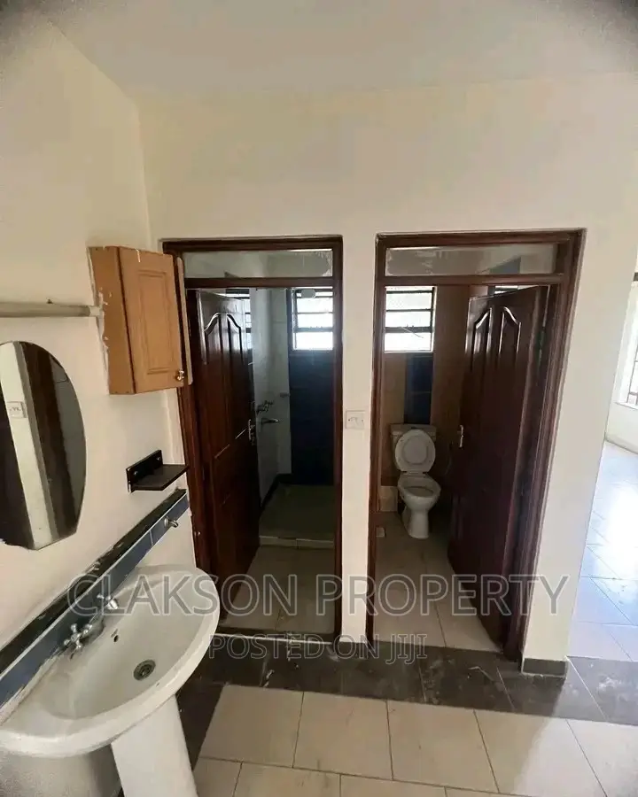 3bdrm Apartment in Riara Road Kilimani for rent