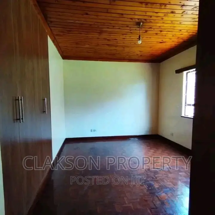 3bdrm Bungalow in Mountain View for rent