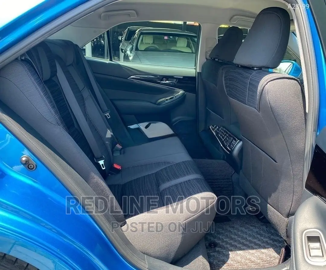 Toyota Crown 2016 Blue