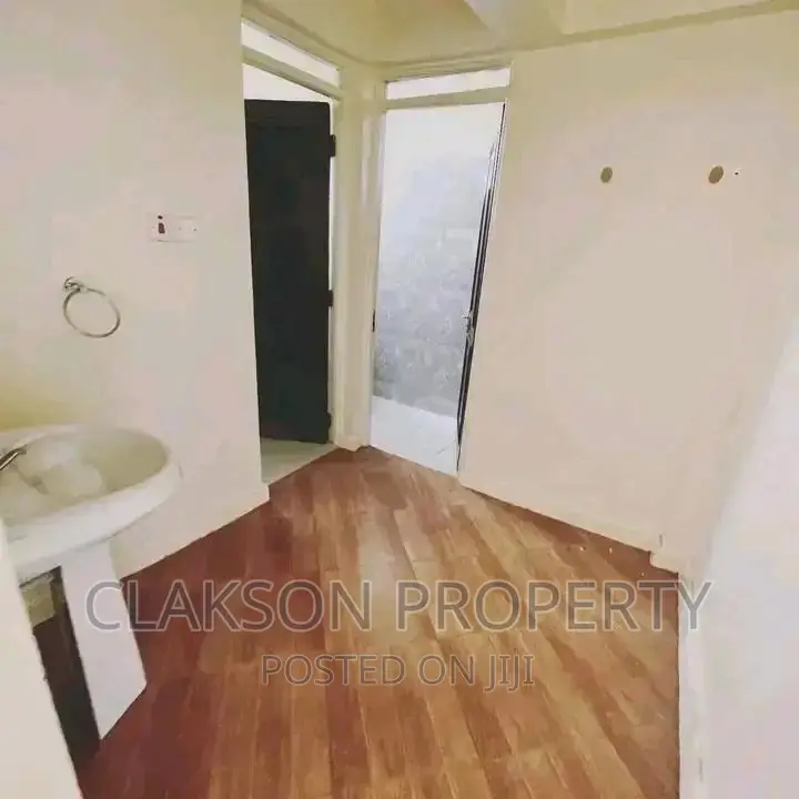2bdrm Apartment in Naivasha Road Near, Kilimani for rent