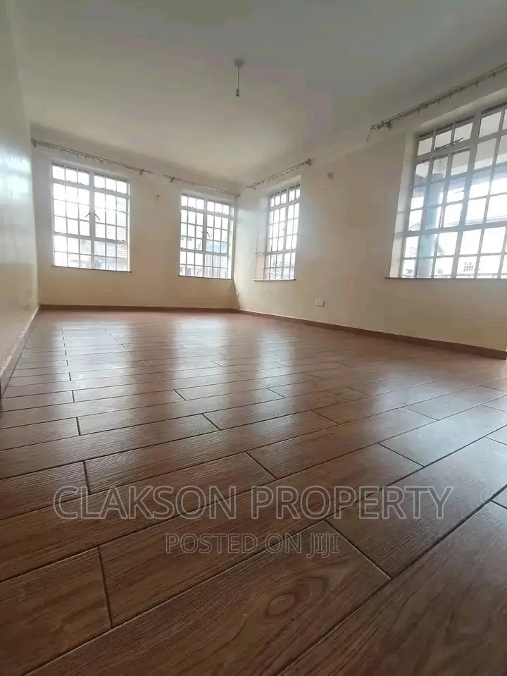 3bdrm Apartment in Naivasha Road, Dagoretti for rent
