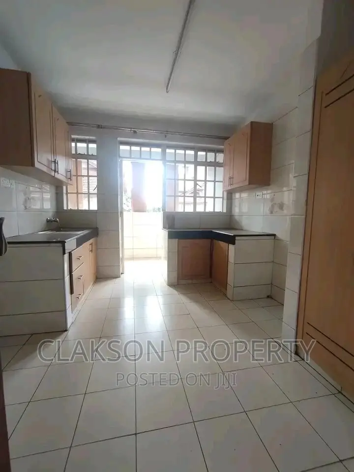3bdrm Apartment in Naivasha Road, Dagoretti for rent