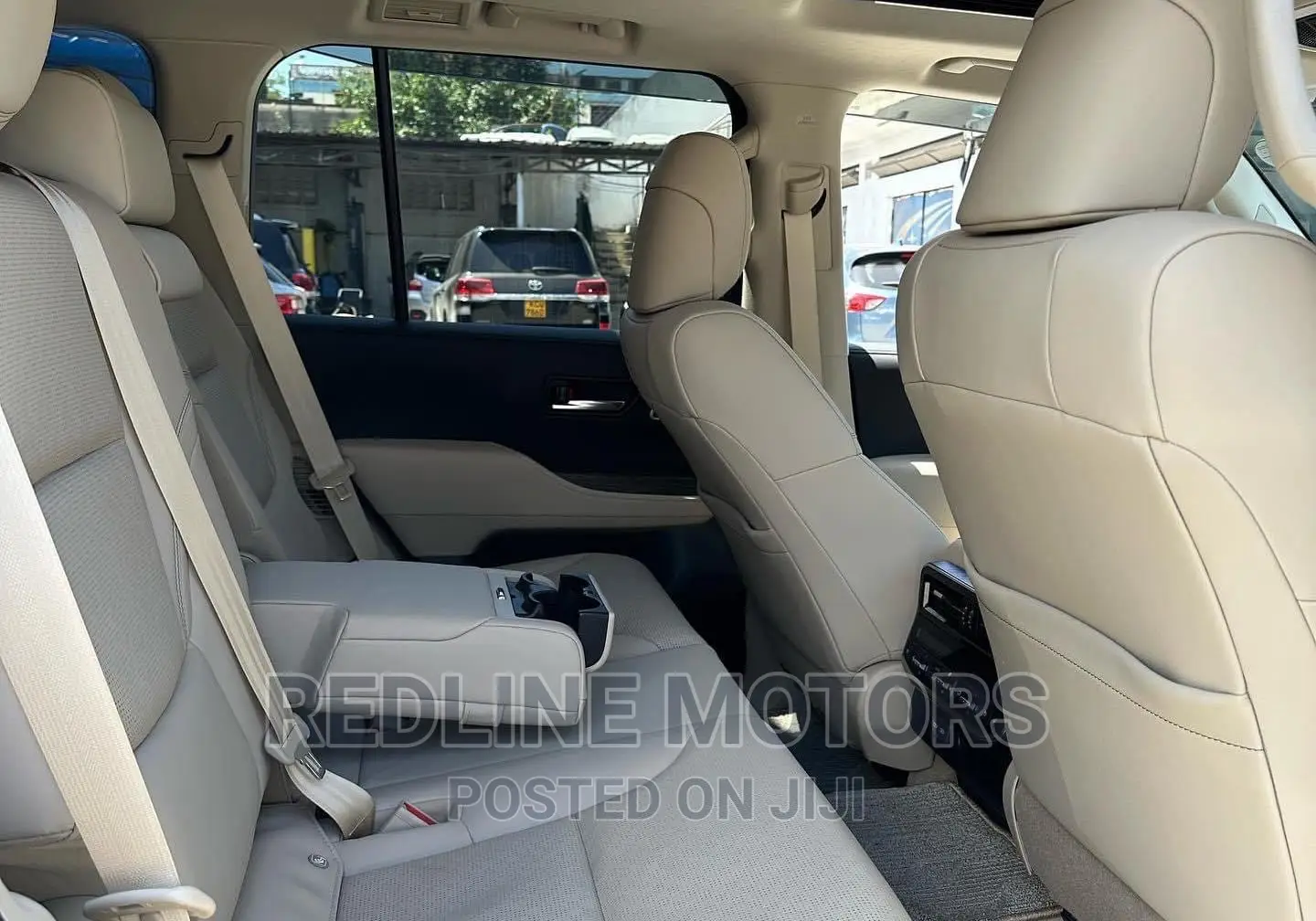 Toyota Land Cruiser 2022 White