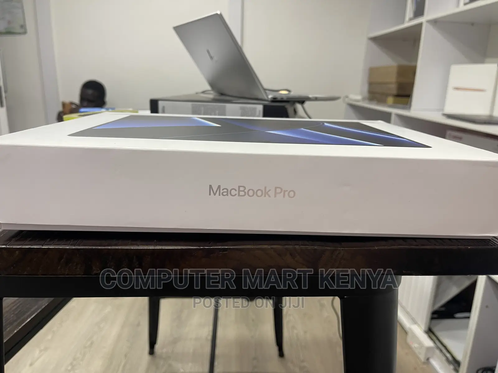 New Laptop Apple MacBook Pro 32GB Apple M2 Ultra SSD 1T