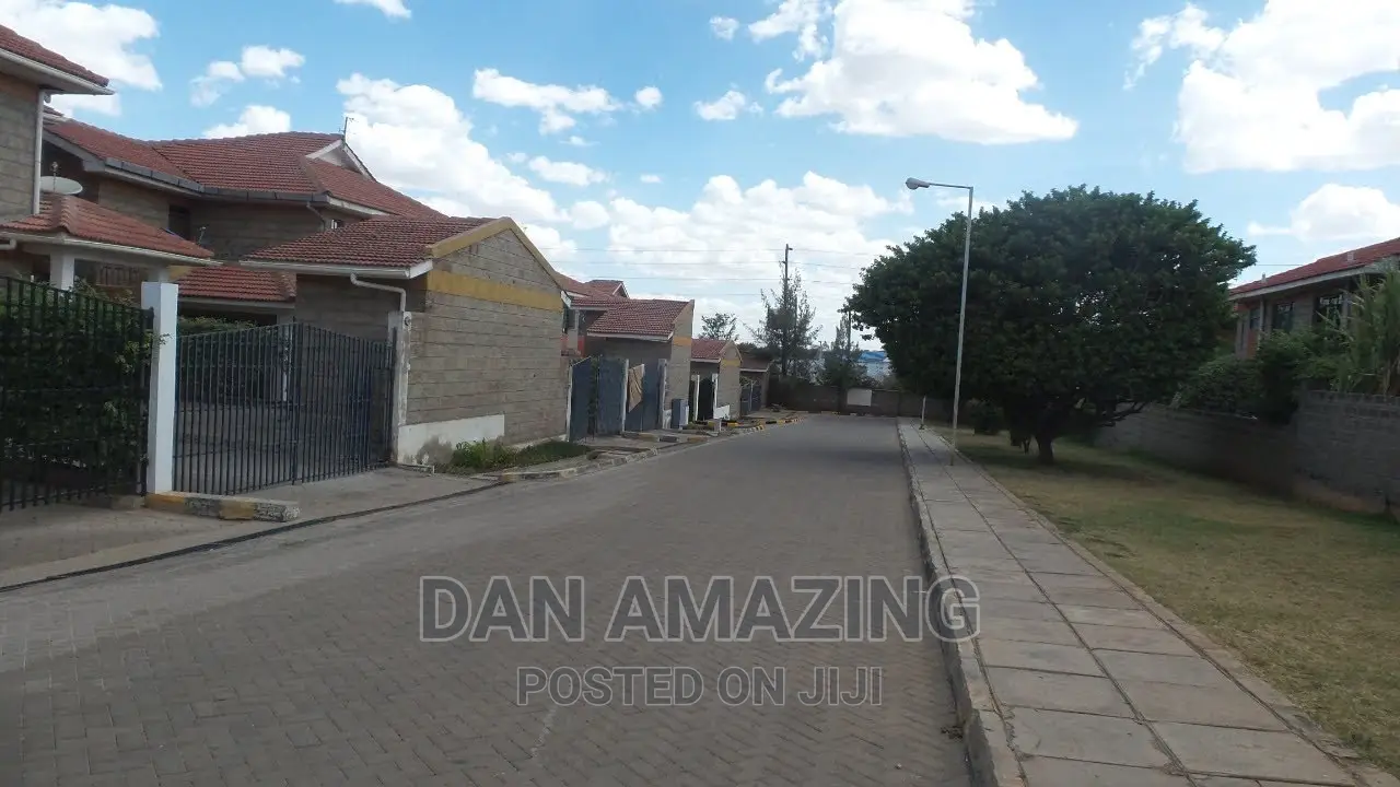 4bdrm Townhouse/Terrace in 102 South Park, Syokimau for sale