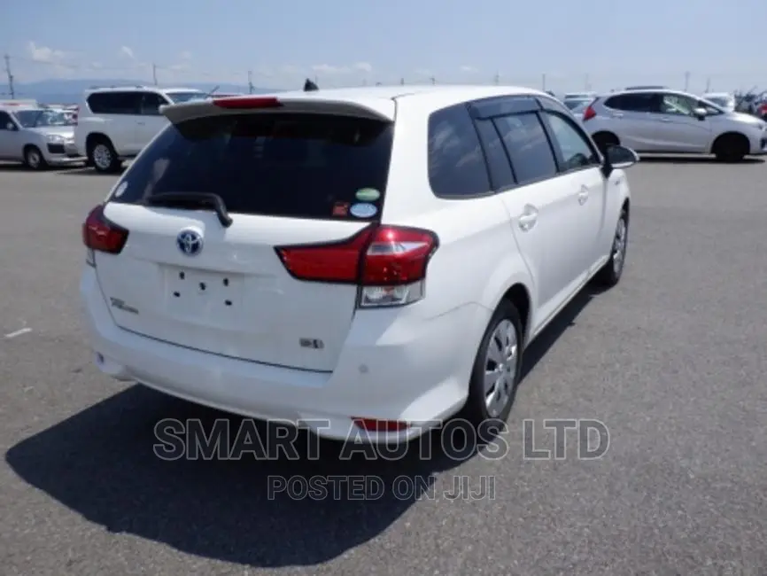 Toyota Corolla Fielder 2016 White