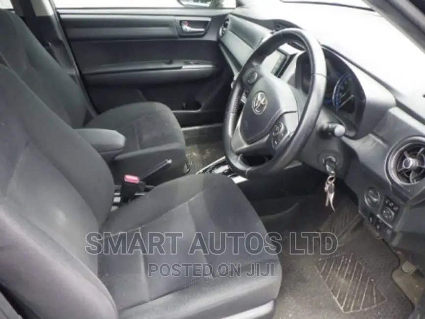 Toyota Corolla Fielder 2016 Black