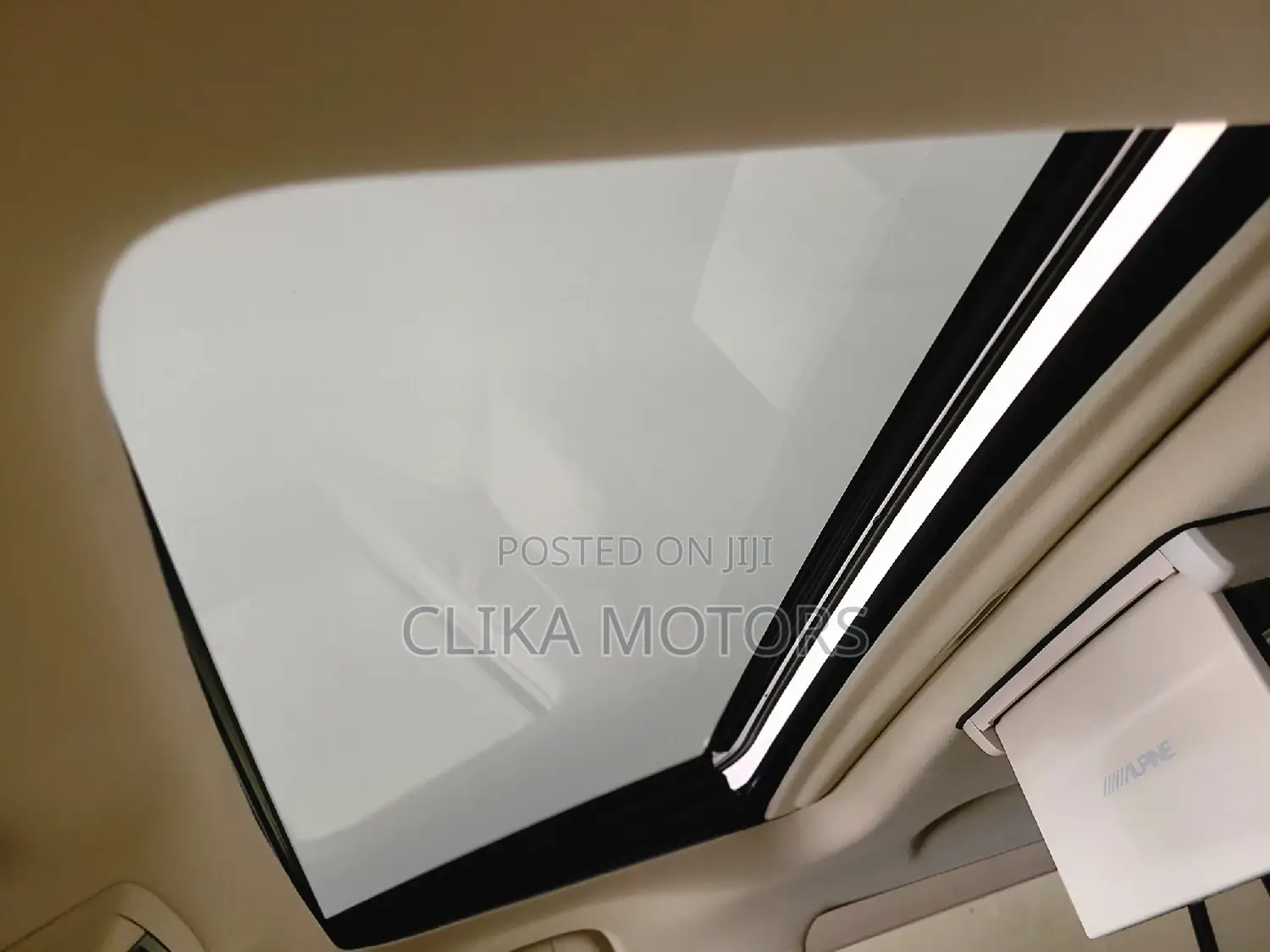 Toyota Land Cruiser 2016 White