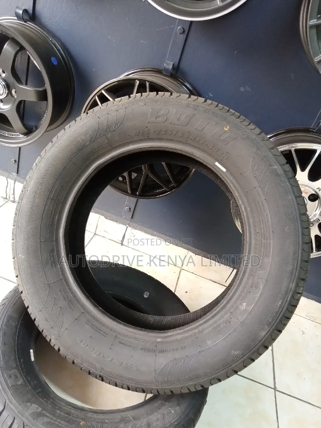 225/65r17 Boto Tyre
