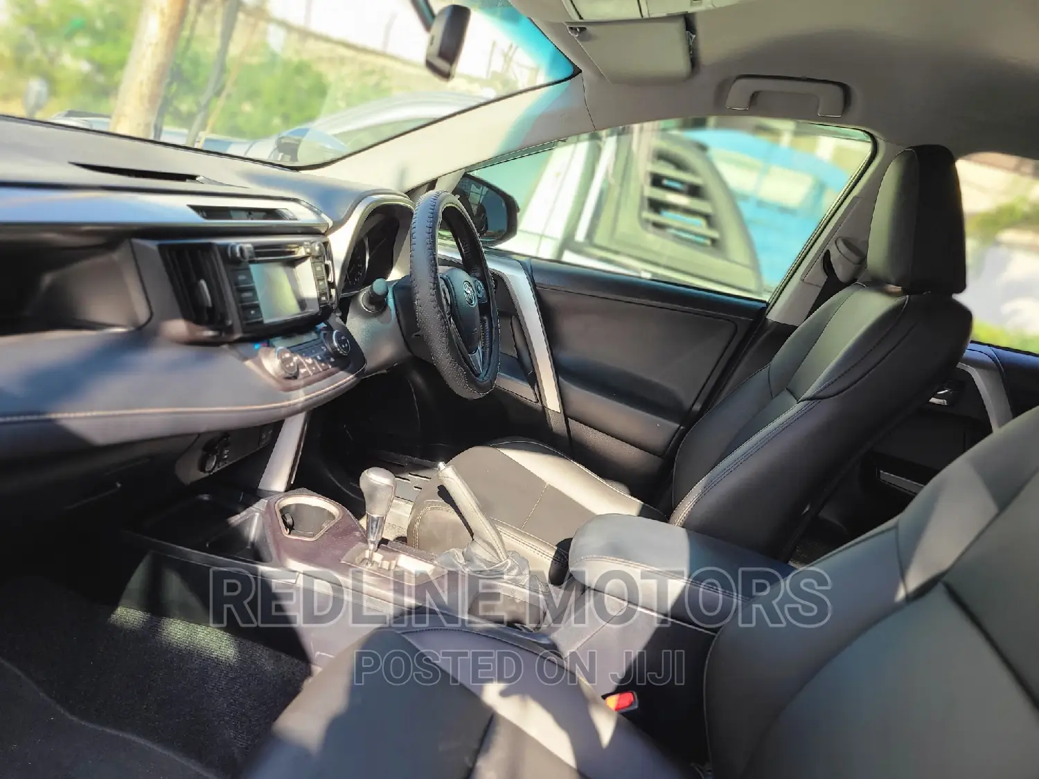 Toyota RAV4 2016 Red