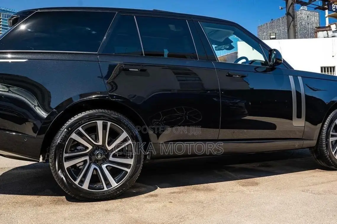 Land Rover Range Rover Vogue 2023 Black