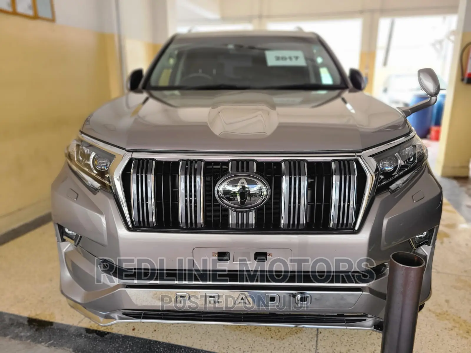 Toyota Land Cruiser Prado 2017 Silver