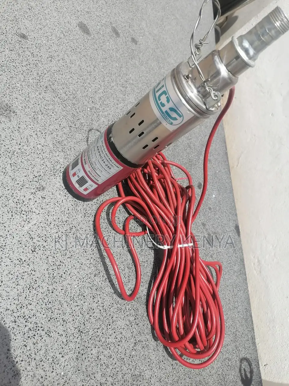 Solar Submersible Watet Pump-60m Head-300watts Solar Panels