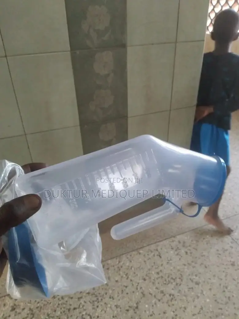 1L Plastic Standing Urine Bottle/ Container