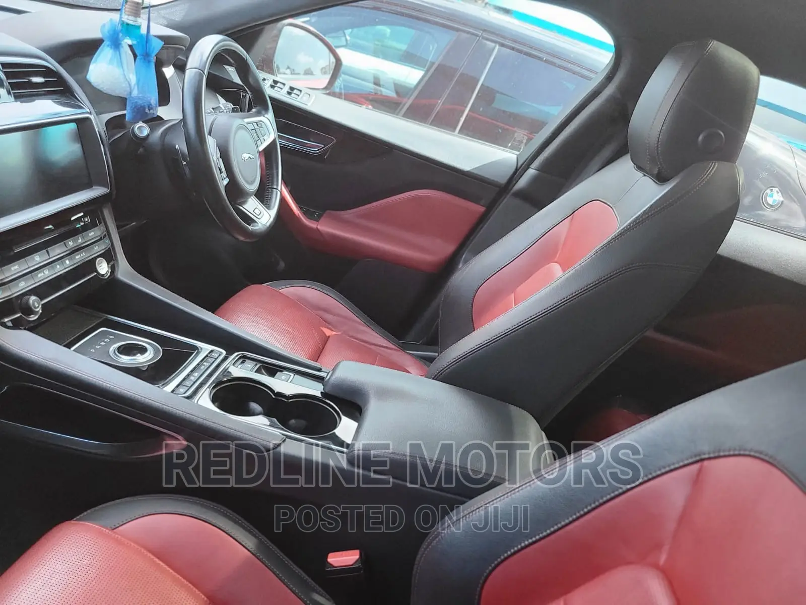 Jaguar F-Pace 2017 Red