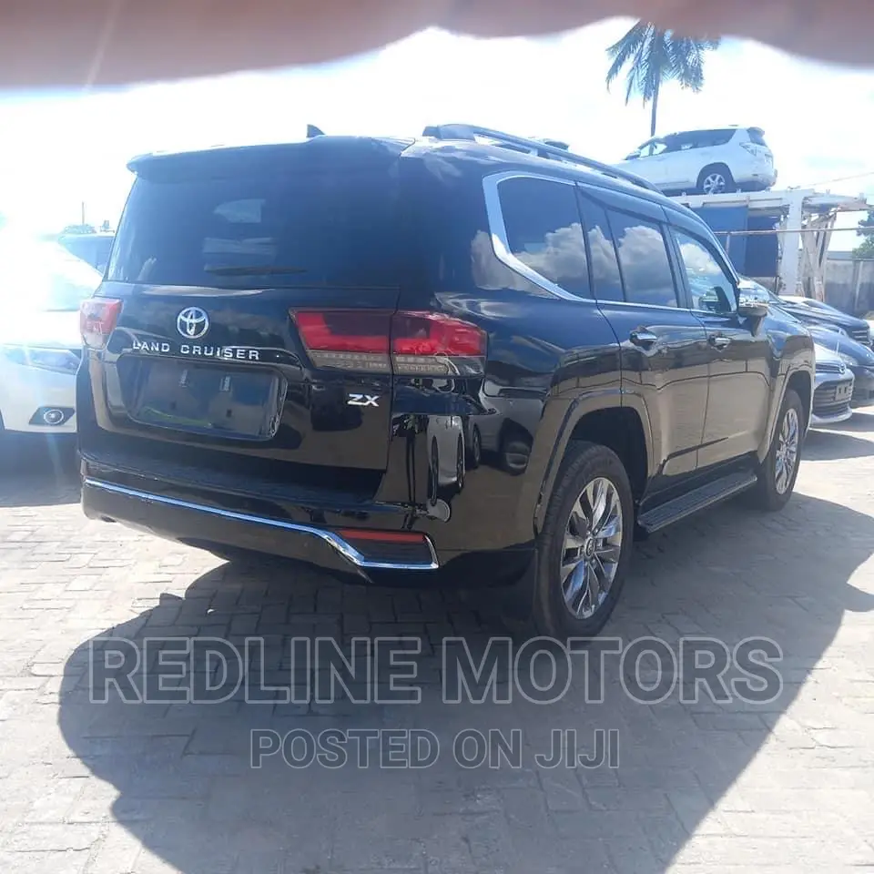 Toyota Land Cruiser 2023 Black