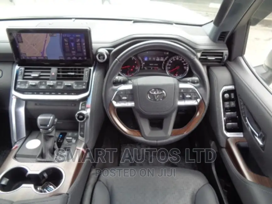 Toyota Land Cruiser 2021 Pearl