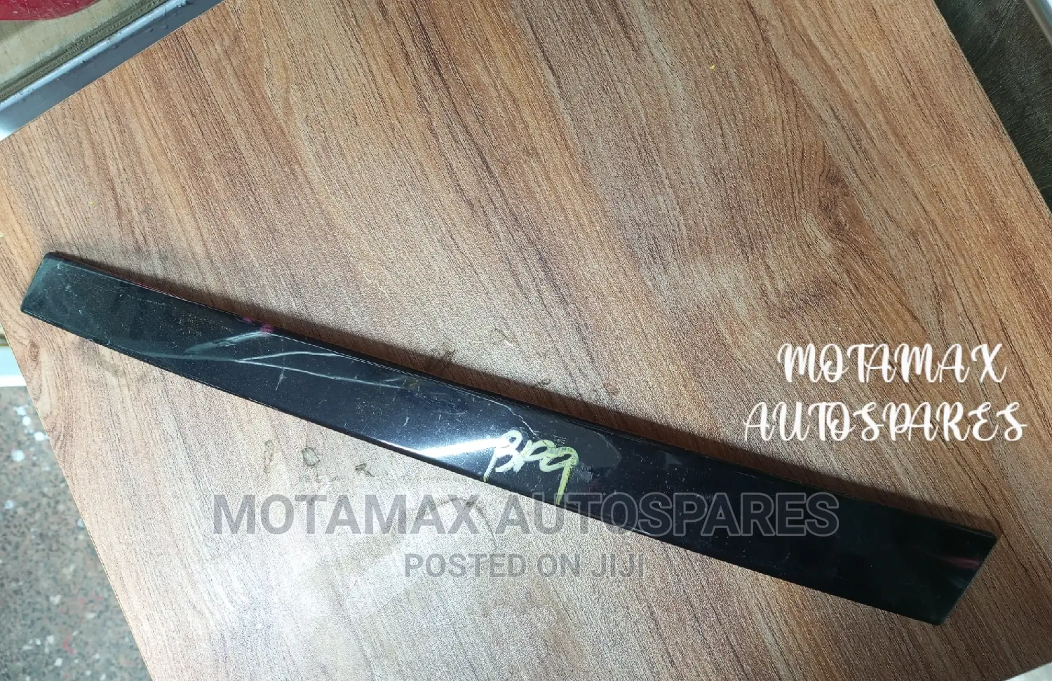 Subaru Outback Pillar Strip