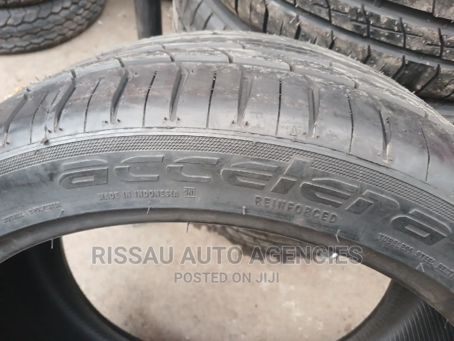 295/35 ZR 21 Accelera Low Profile Tyres Made in Indonesia.
