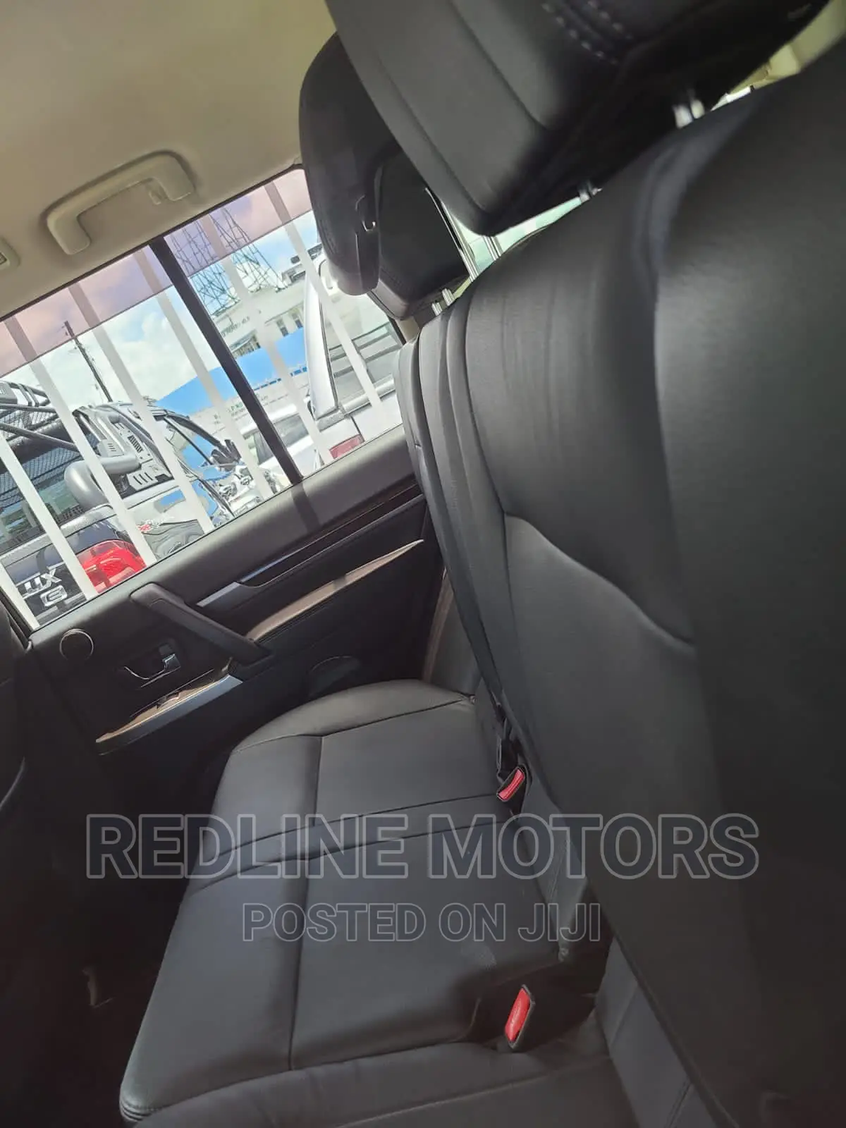 Mitsubishi Pajero 2017 Silver