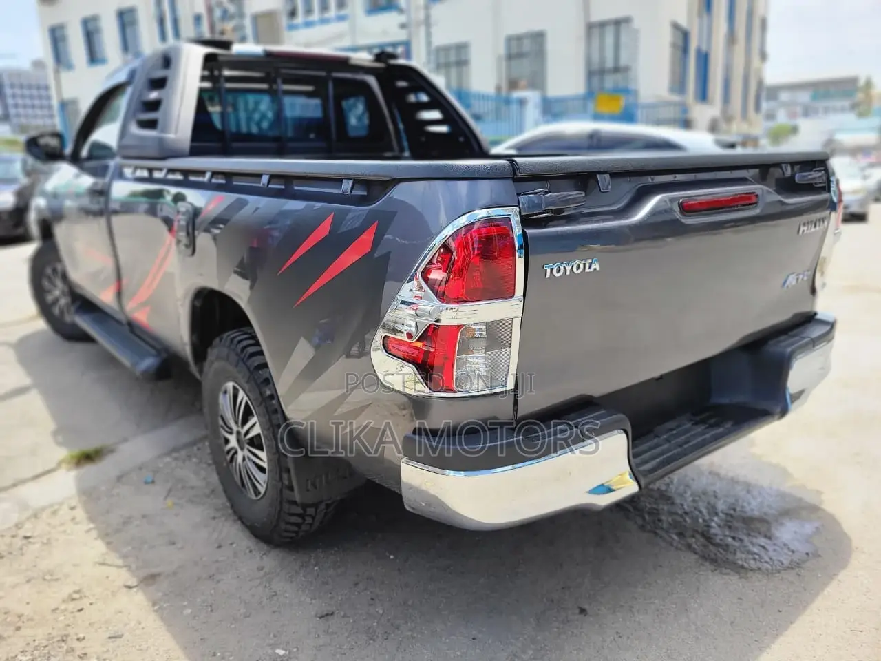 Toyota Hilux 2016 Gray