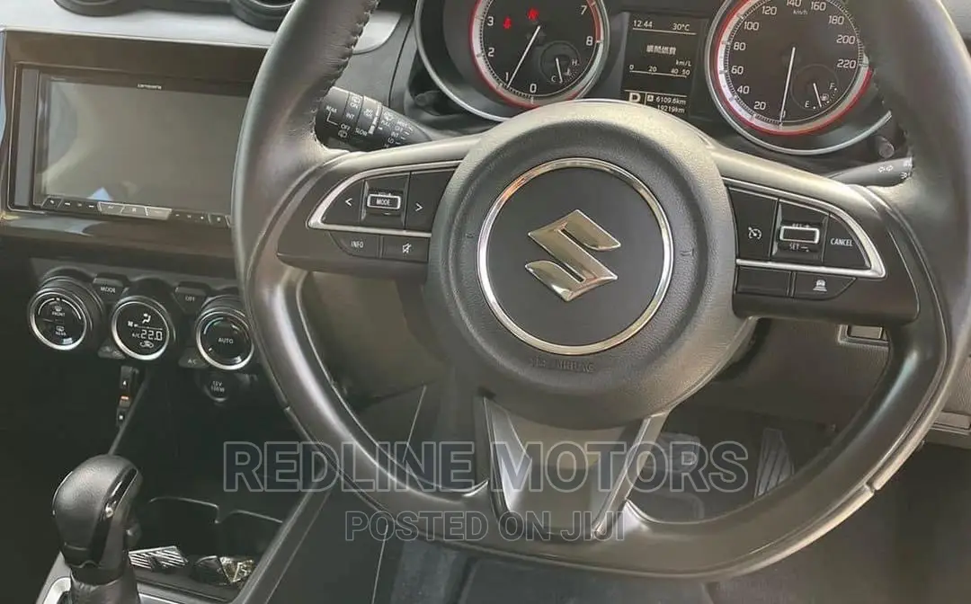 Suzuki Swift 2017 Silver