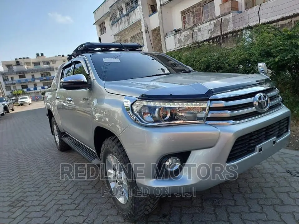 Toyota Hilux 2016 Silver