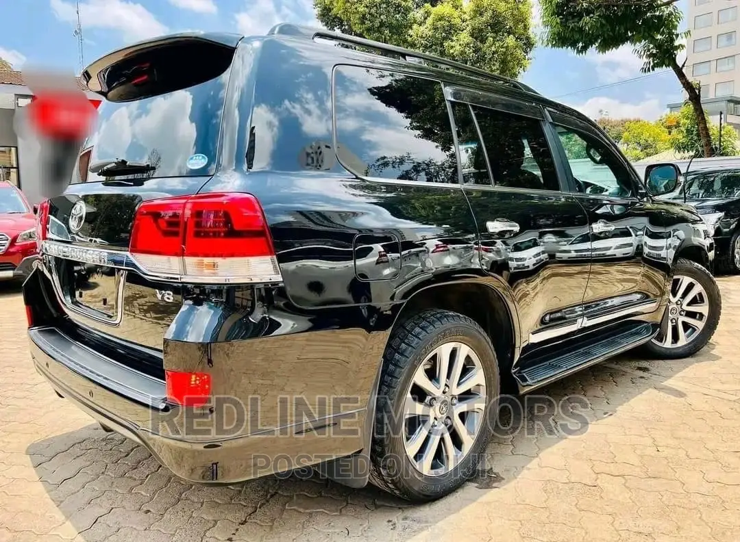 Toyota Land Cruiser 2016 Black