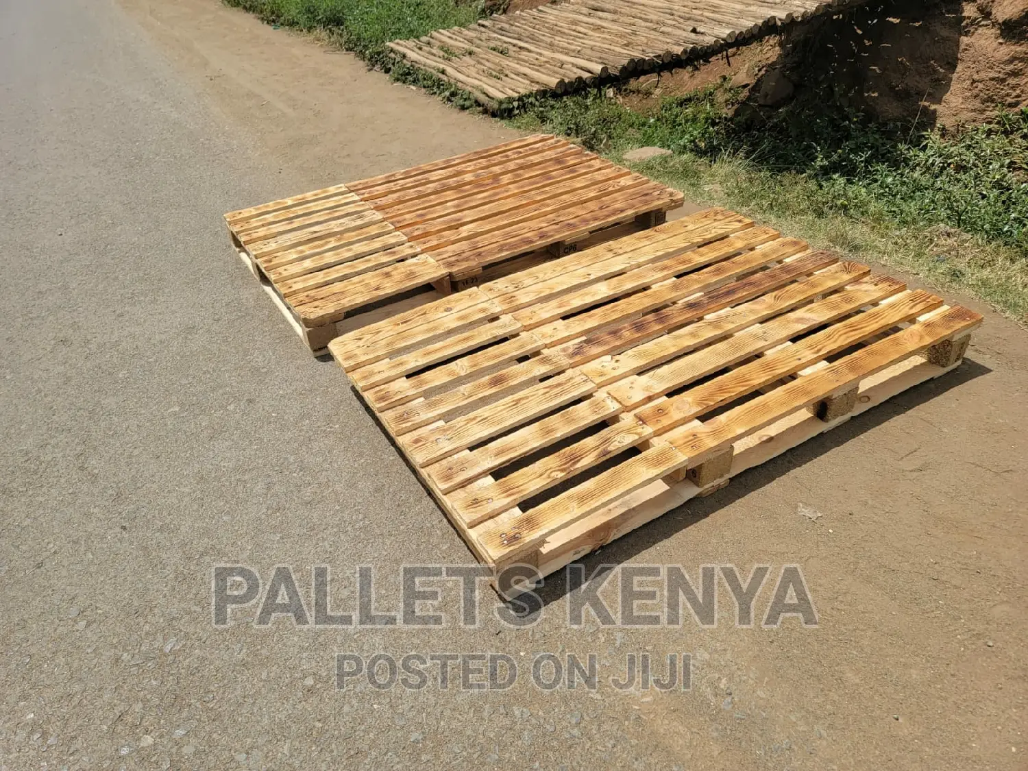 Blazed Pallet Bed- Detachable 5*6(Simple and Classy)