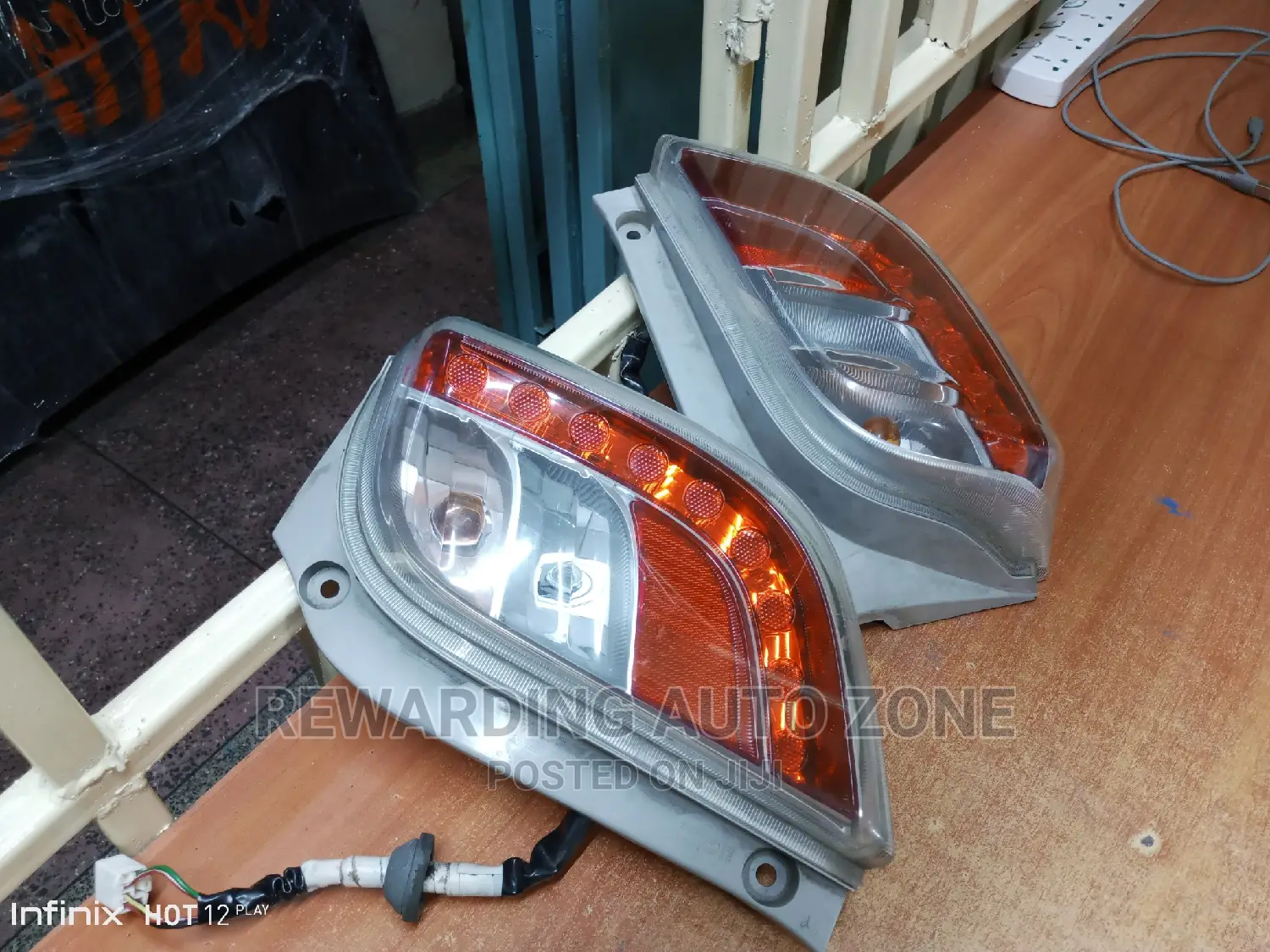 Daihatsu Mira Es.Backligts. Bulb.
