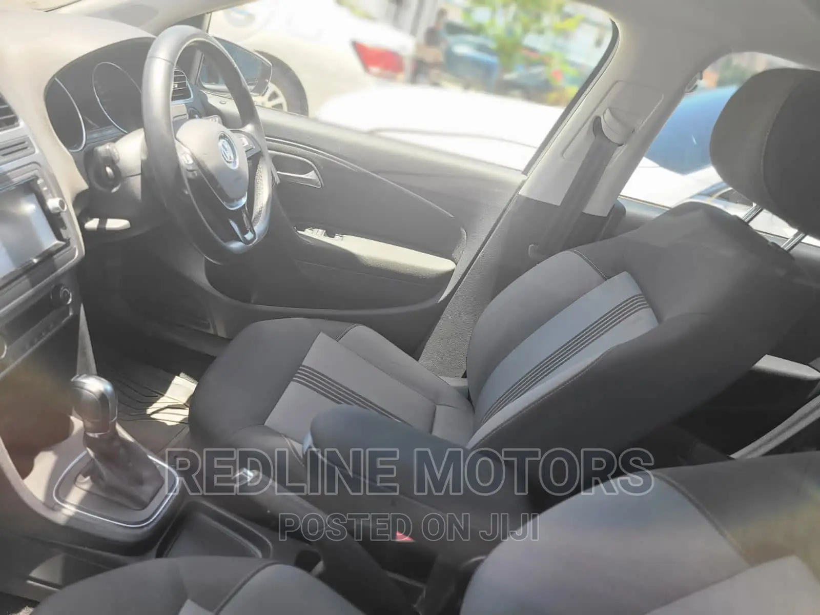 Volkswagen Polo 2016 White