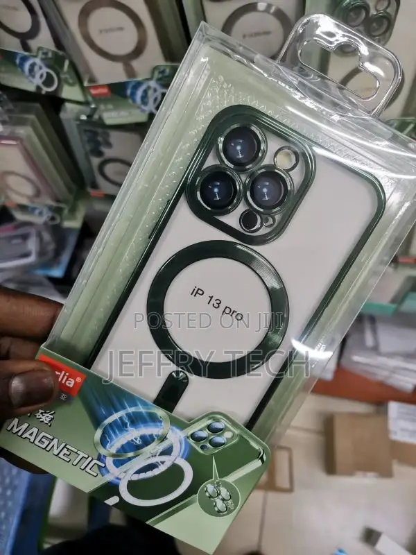 Hybrid Magsafe iPhone 13 Pro Case Green